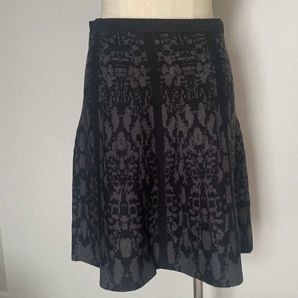 Spence knit skirt size M NWT